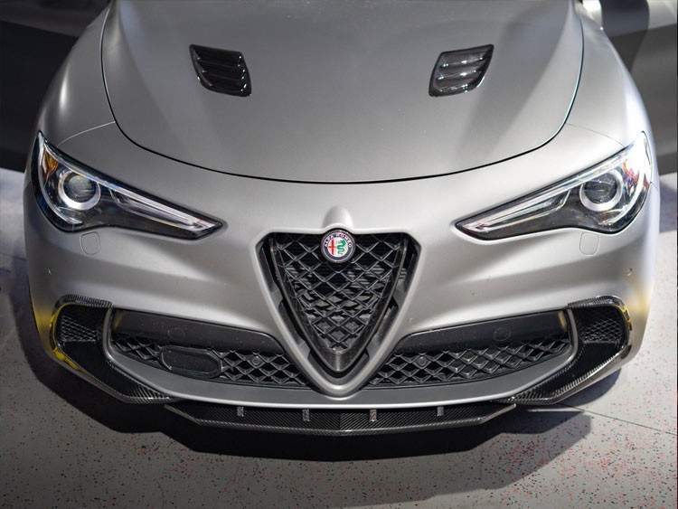 Alfa Romeo Stelvio Hood Air Vent Trim Kit - Quadrifoglio - Carbon